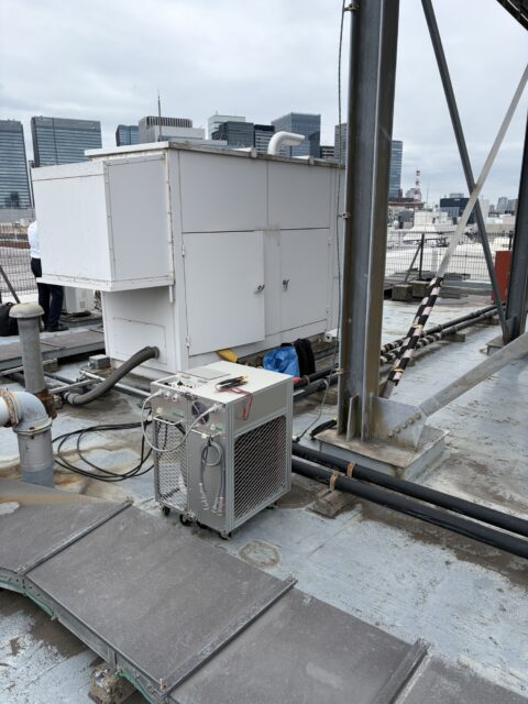 東京都内のホテルにて